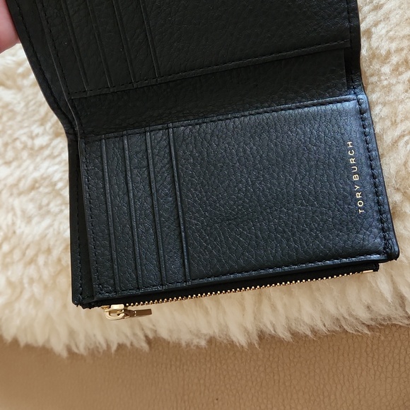 NWOT Tory Burch Kira Black Leather Tri-fold Wallet 🖤💛🎁 - Picture 9 of 16